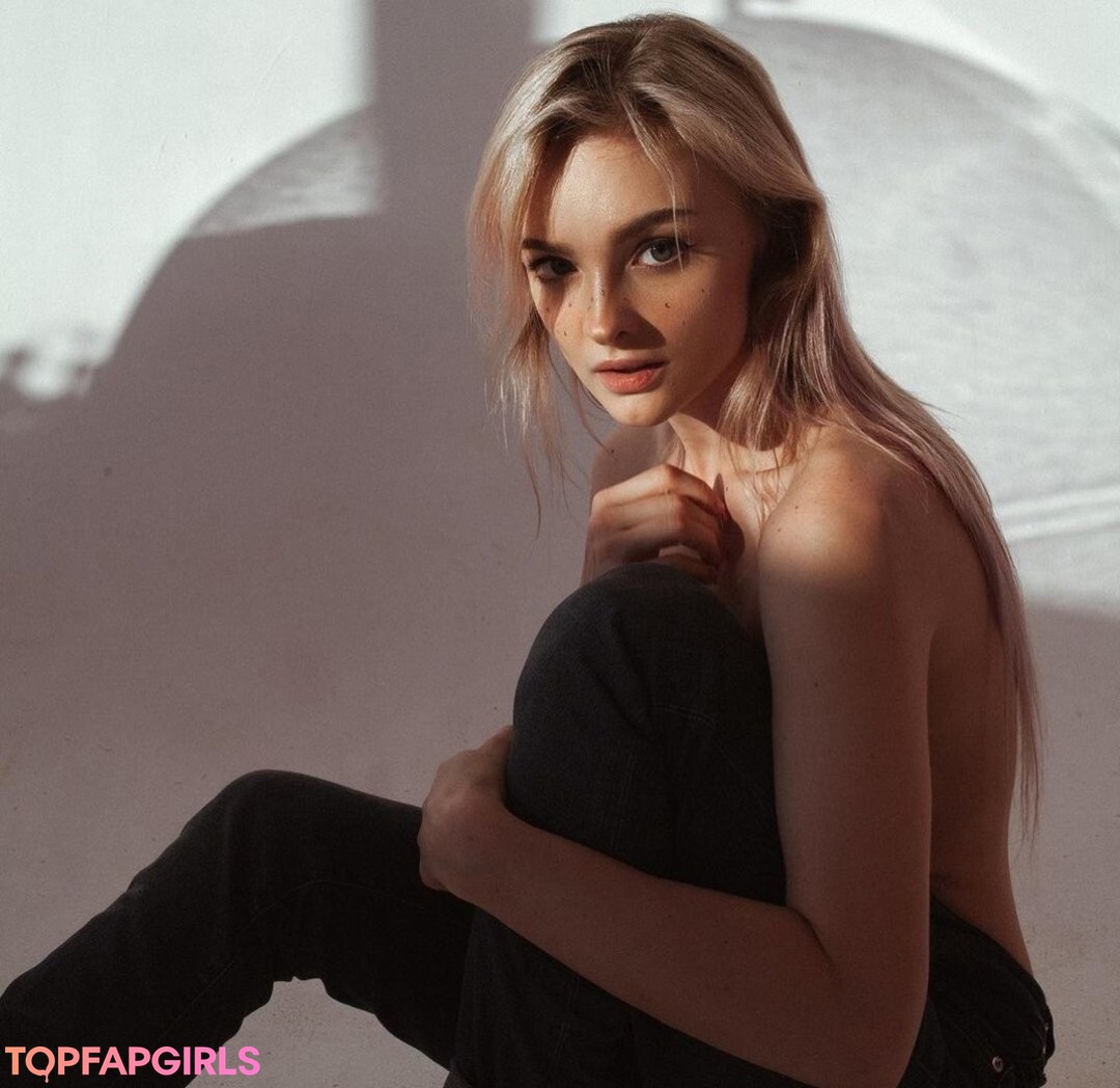 slim milf onlyfans art nude images