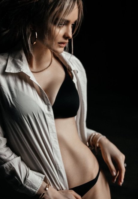 indian milf onlyfans hot nude photos