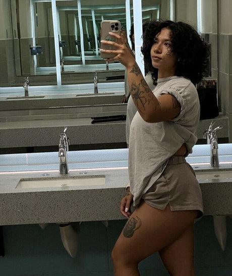 Builtbritt nudes pornstar gallery