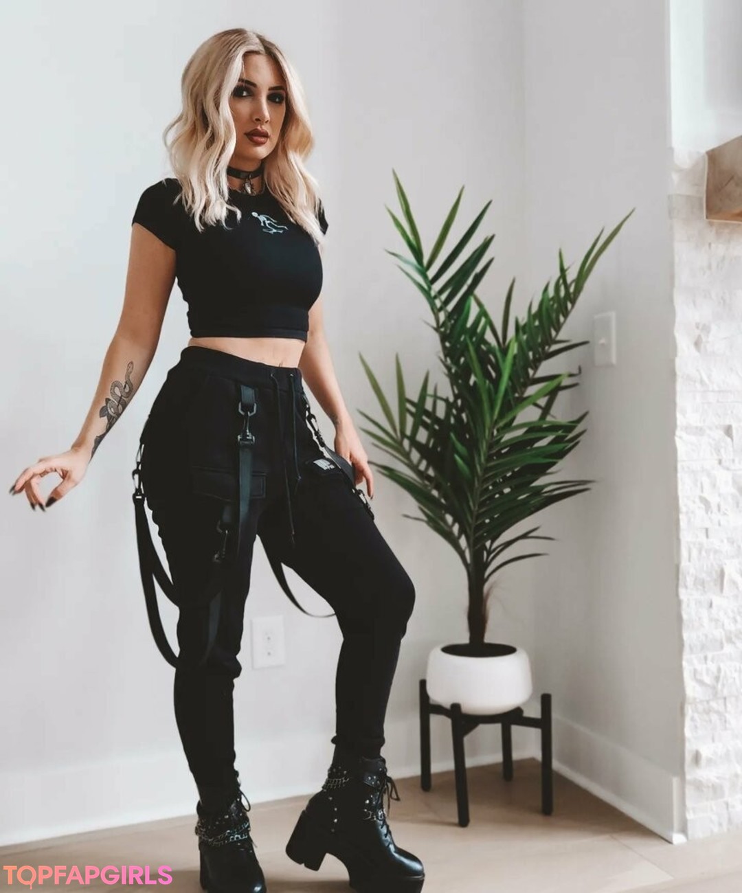 Addie Nicole Amick xxx actress image
