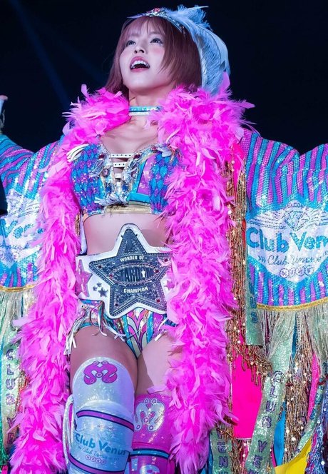 bodybuilder girls onlyfans pornographic picture