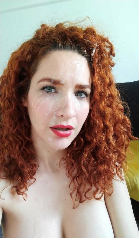 ashleyve naked model image