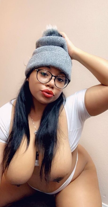 chubby mom onlyfans porn pics