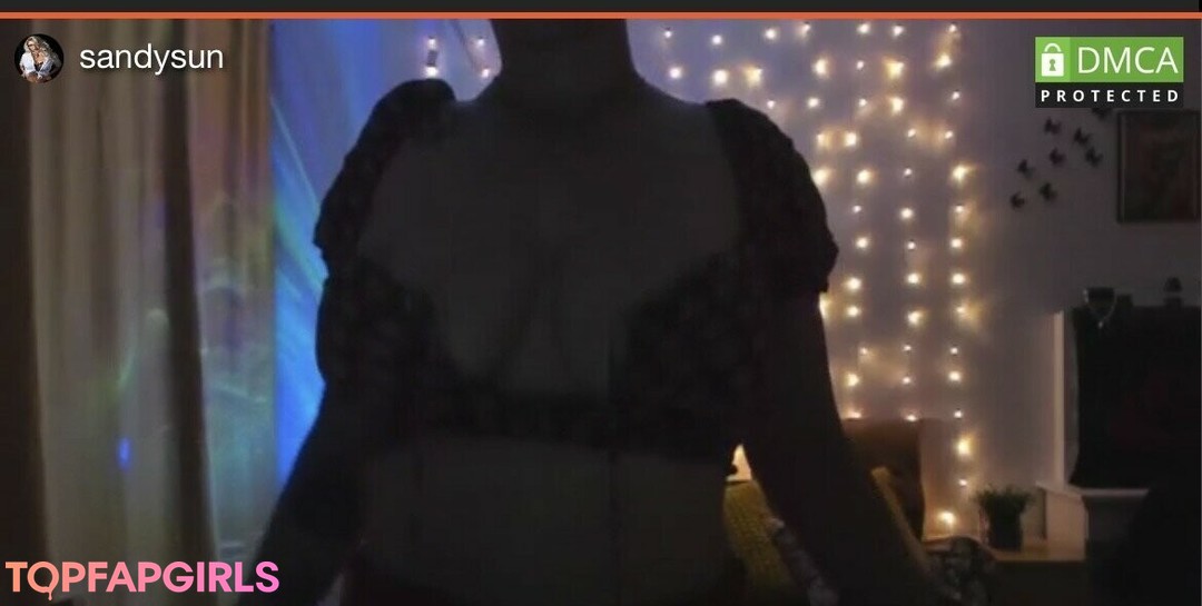 SandySun model top pic
