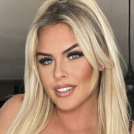 Trucker Baddie model nudes pics