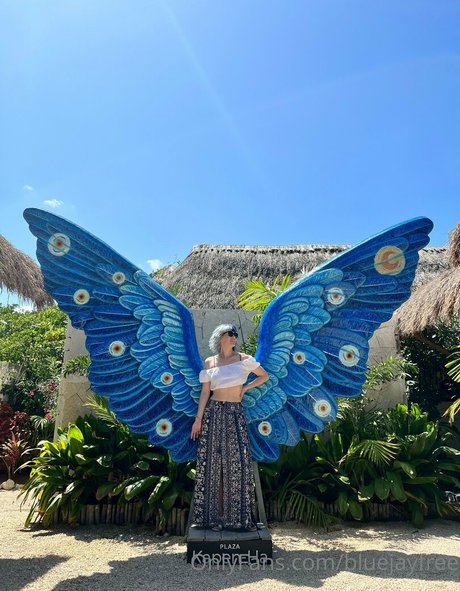 bluejayfree hot actress pics