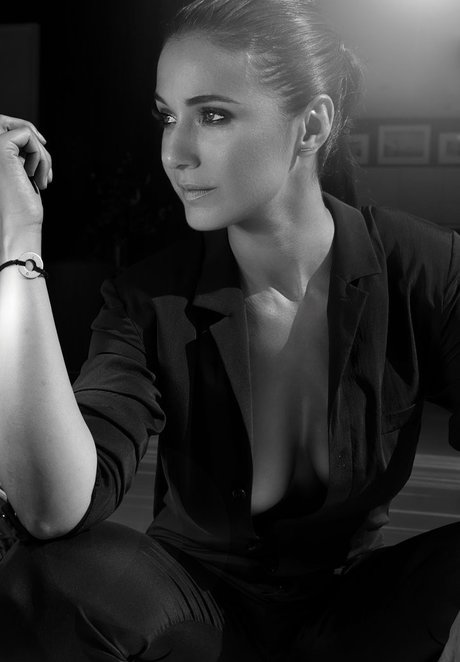 Emmanuelle Chriqui porn model archive