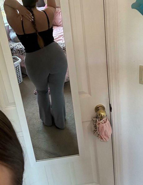 Lilly47 model free pics