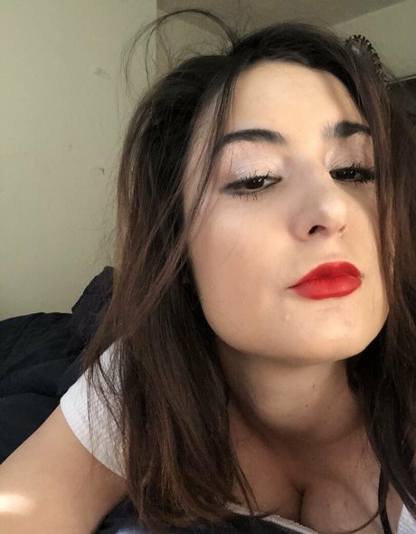 snarkybrunette profile image