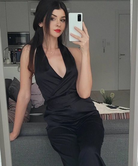 Chloe Lockley star sex image