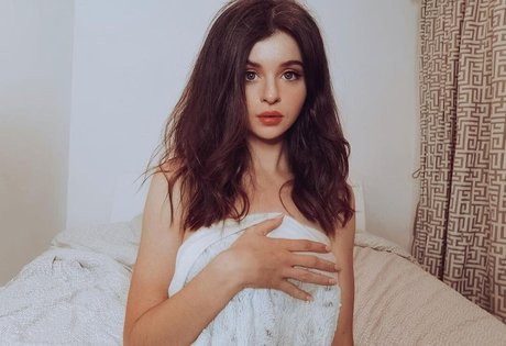 Chloe Lockley pornstar hot image