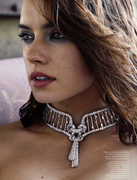 Daisy Ridley model erotic gallery