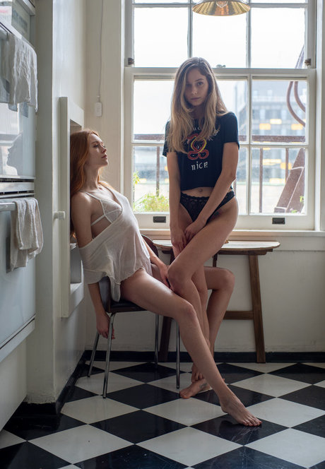 Holly Hicks exclusive pornstar gallery