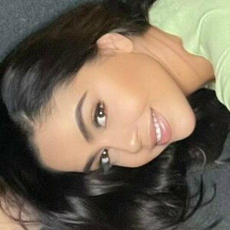 sm00ches nude star photo