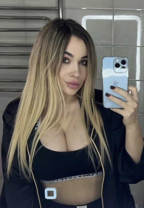 Anna Kostenko star nude photos