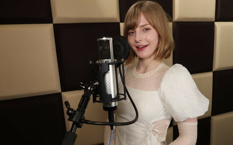 clothed onlyfans free naked picture