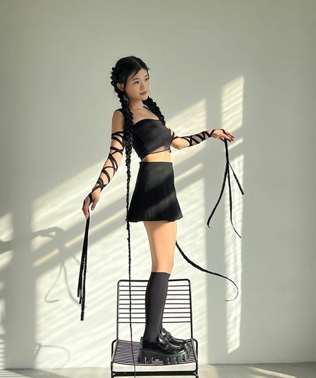 Kika Kim beautiful model archive