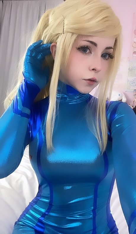 Melondoki model sexy gallery