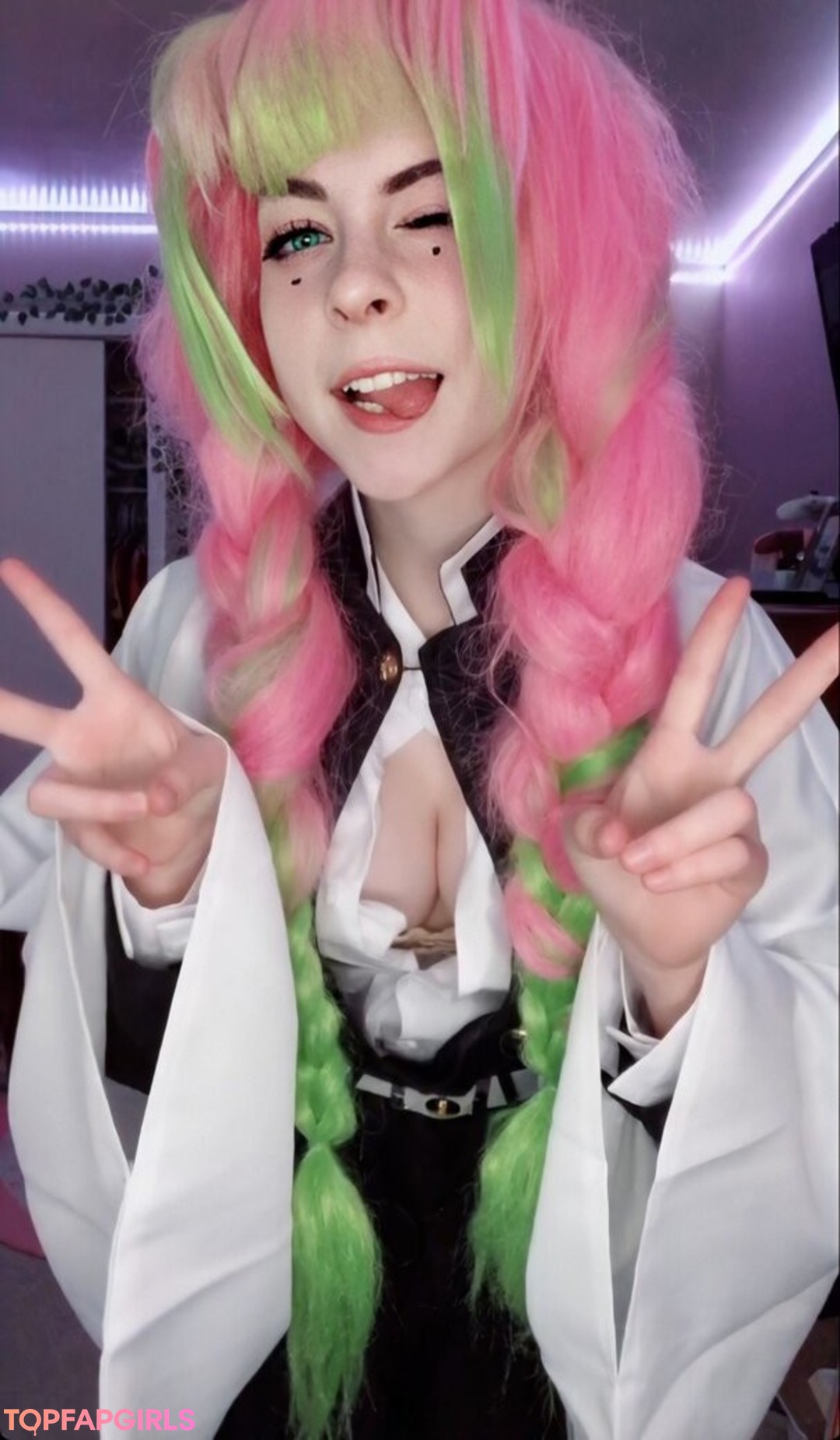 Melondoki model nudes photo