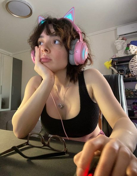 KoryaMc pornstar pretty archive