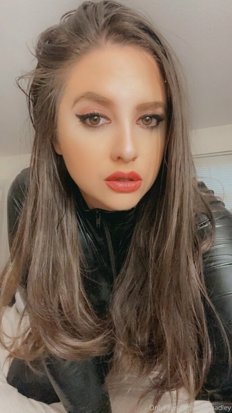 curvy lesbian onlyfans beautiful naked pic