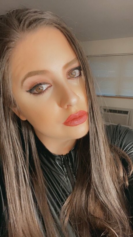 blonde midget onlyfans beautiful naked image