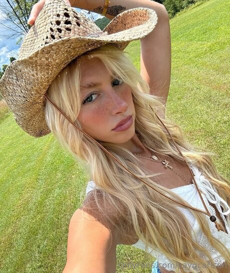 Kaygcarlson erotic star gallery