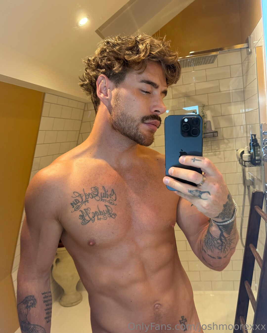Joshmoorexxx pornstar erotic picture