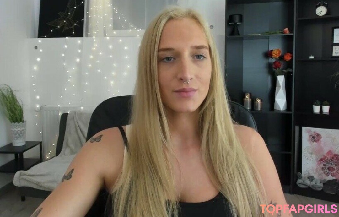 hottest milf onlyfans beautiful naked picture