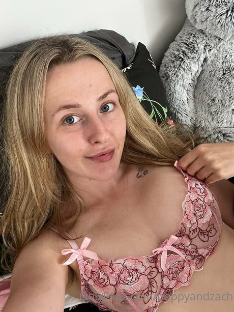 Strawberrykittenn star hd pics