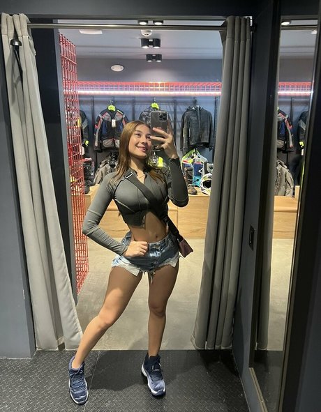 Manuelaqmm adult star pic