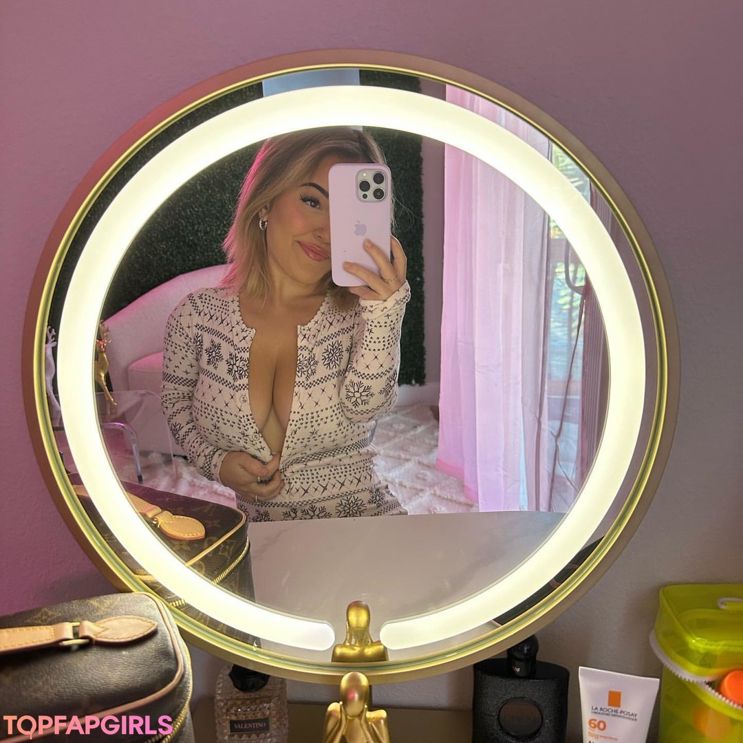 Airikacal hot model gallery