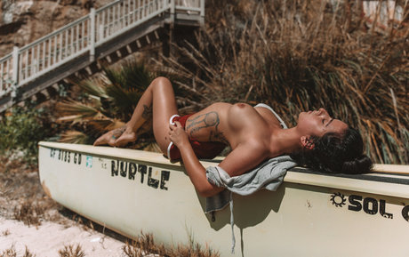 Reed Suicide pornstar naked picture