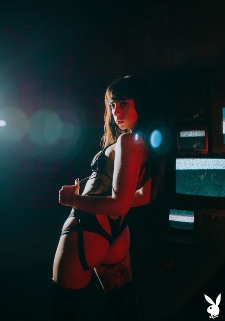 Reed Suicide exclusive model pic