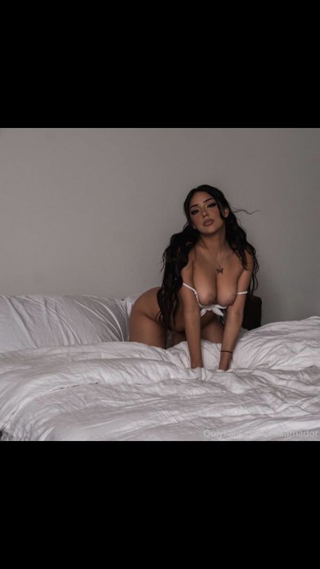 Mia Amador naked star img