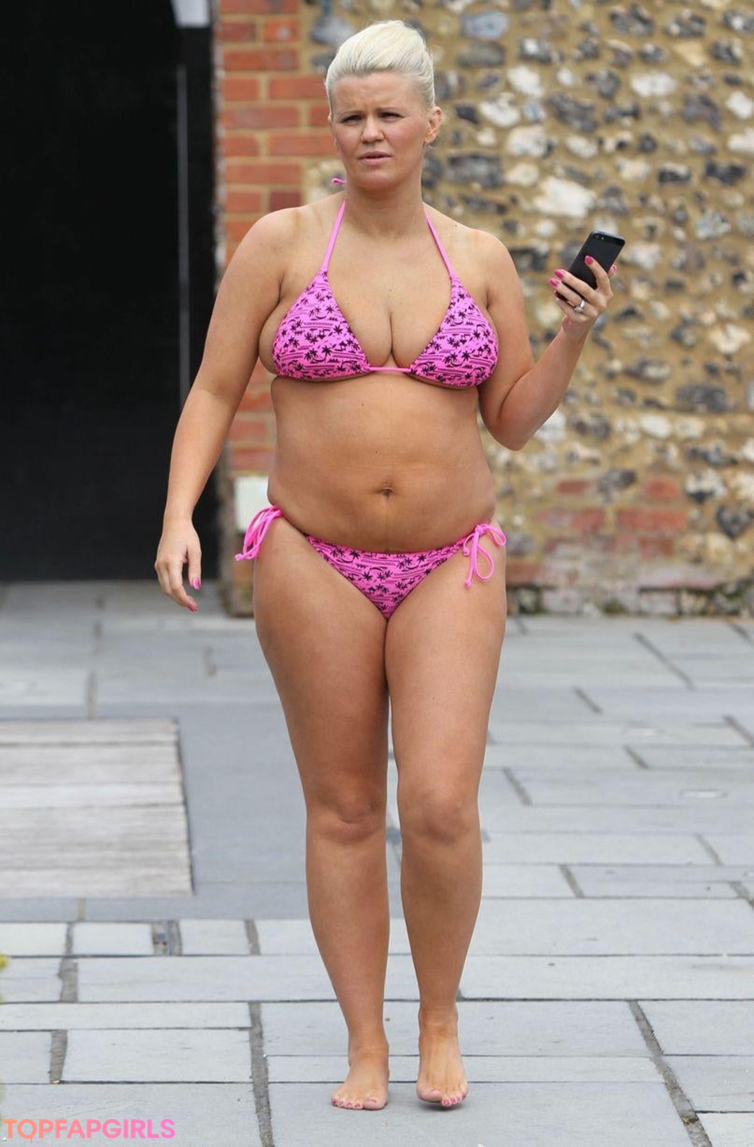 Kerry Katona pretty pornstar pics