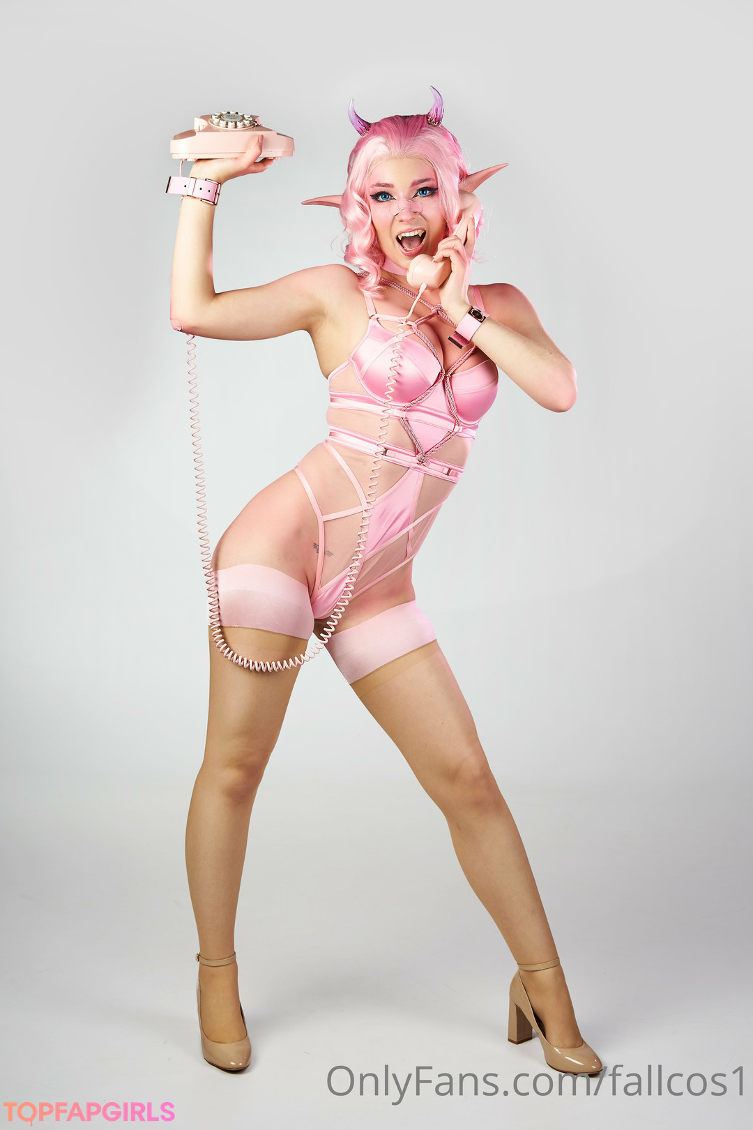FallCosplay sexy model img