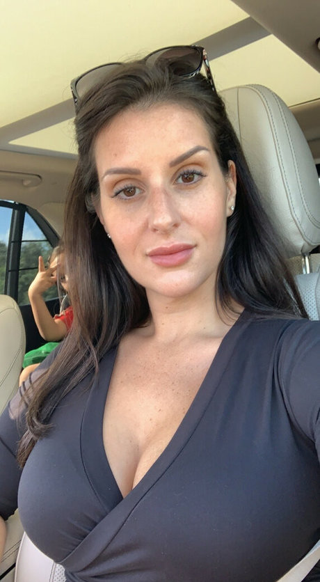 sexywife08 model top photo