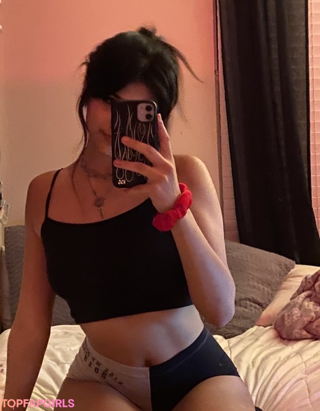 giant onlyfans pretty image