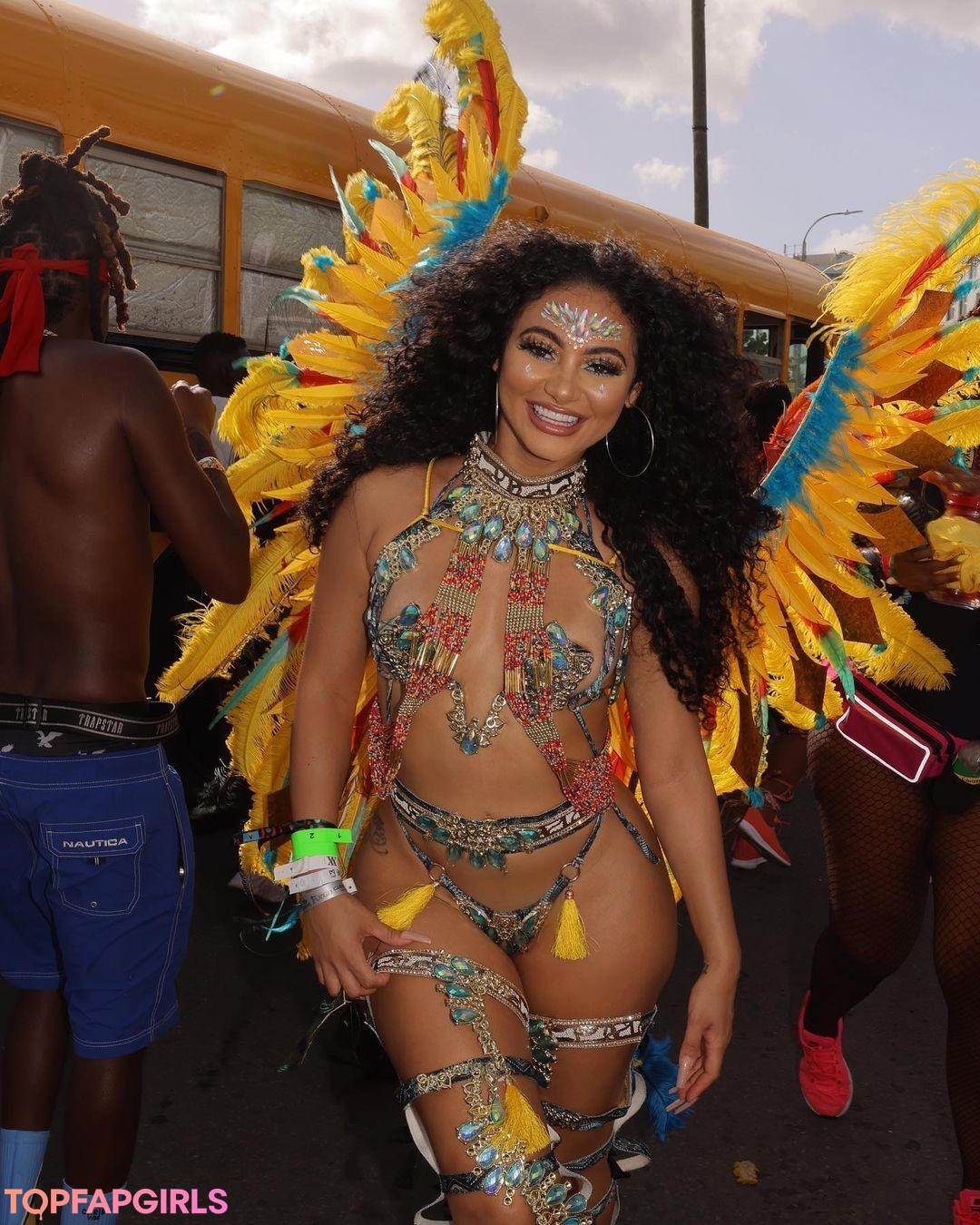 lesbian strapon onlyfans pornos photo