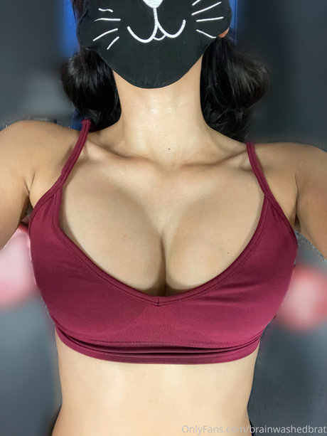 Brainwashedbrat star porn photos