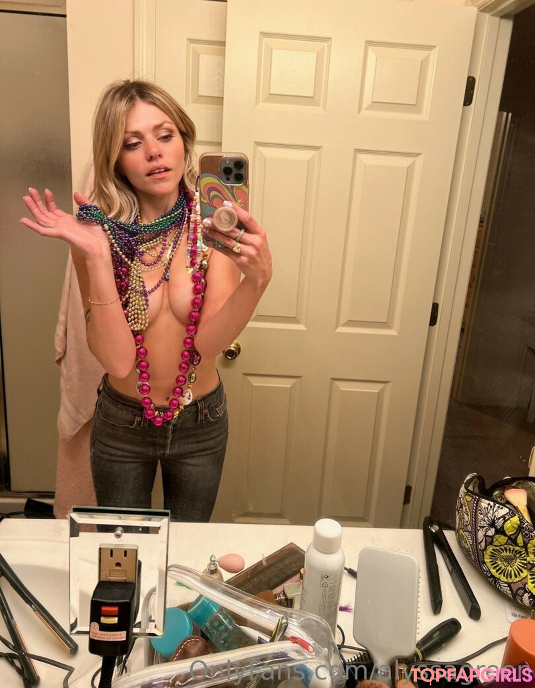 Alyssa Green star nudes image