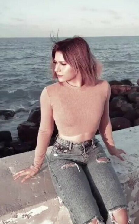 Ann Weapons erotic star gallery