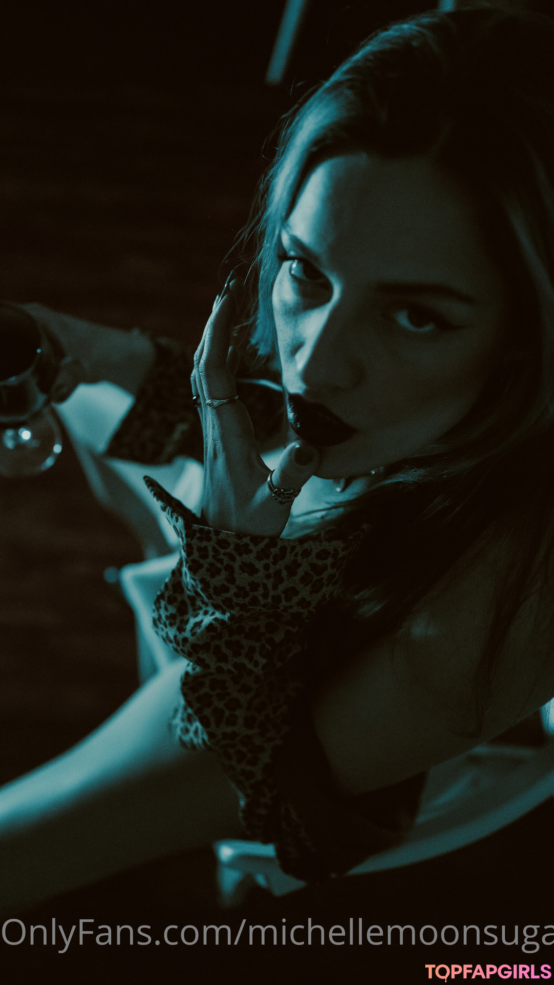 Ellie Land model pornographic pictures