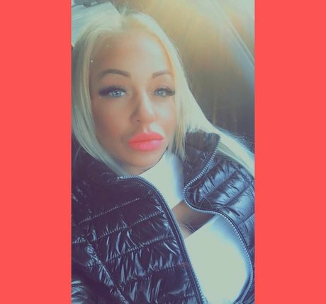 pekarvivi pornstar nice image