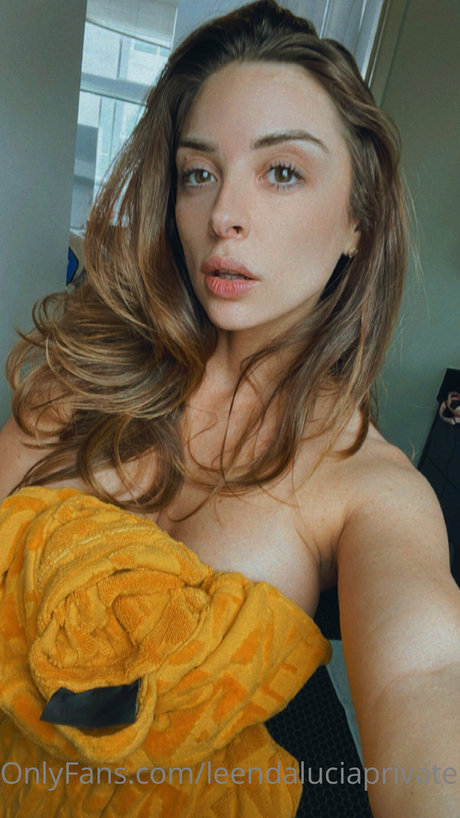 Leenda Lucia naked actress pictures