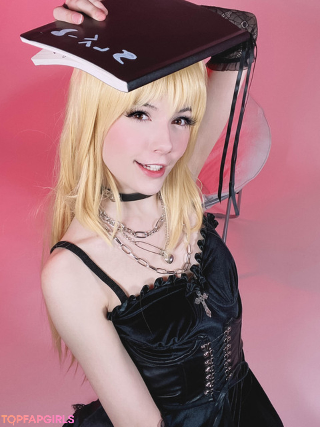 Meggii nude star image