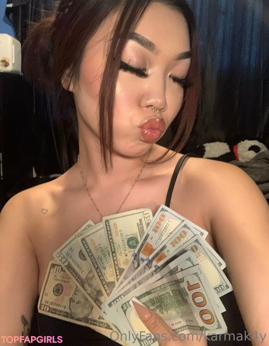 daughter onlyfans hot sexy pic
