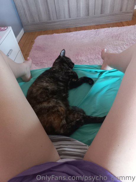 Ryn Psycho Gummy pornstar hd gallery