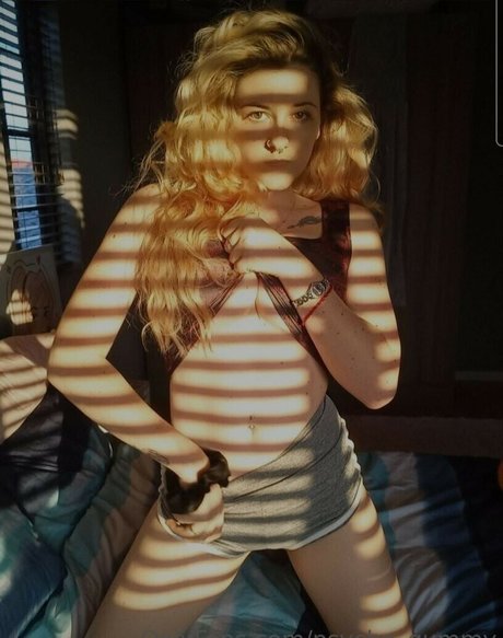 Ryn Psycho Gummy pornstar nude pic